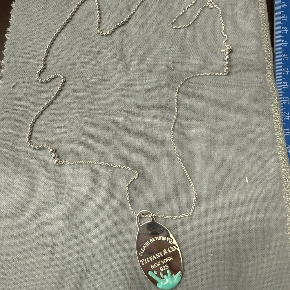 Tiffany & Co. Silver Oval Splash Pendant Necklace - Picture 6 of 6